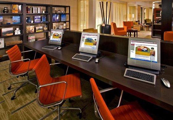 Courtyard By Marriott Atlanta Buford Mall Of Georgia Extérieur photo