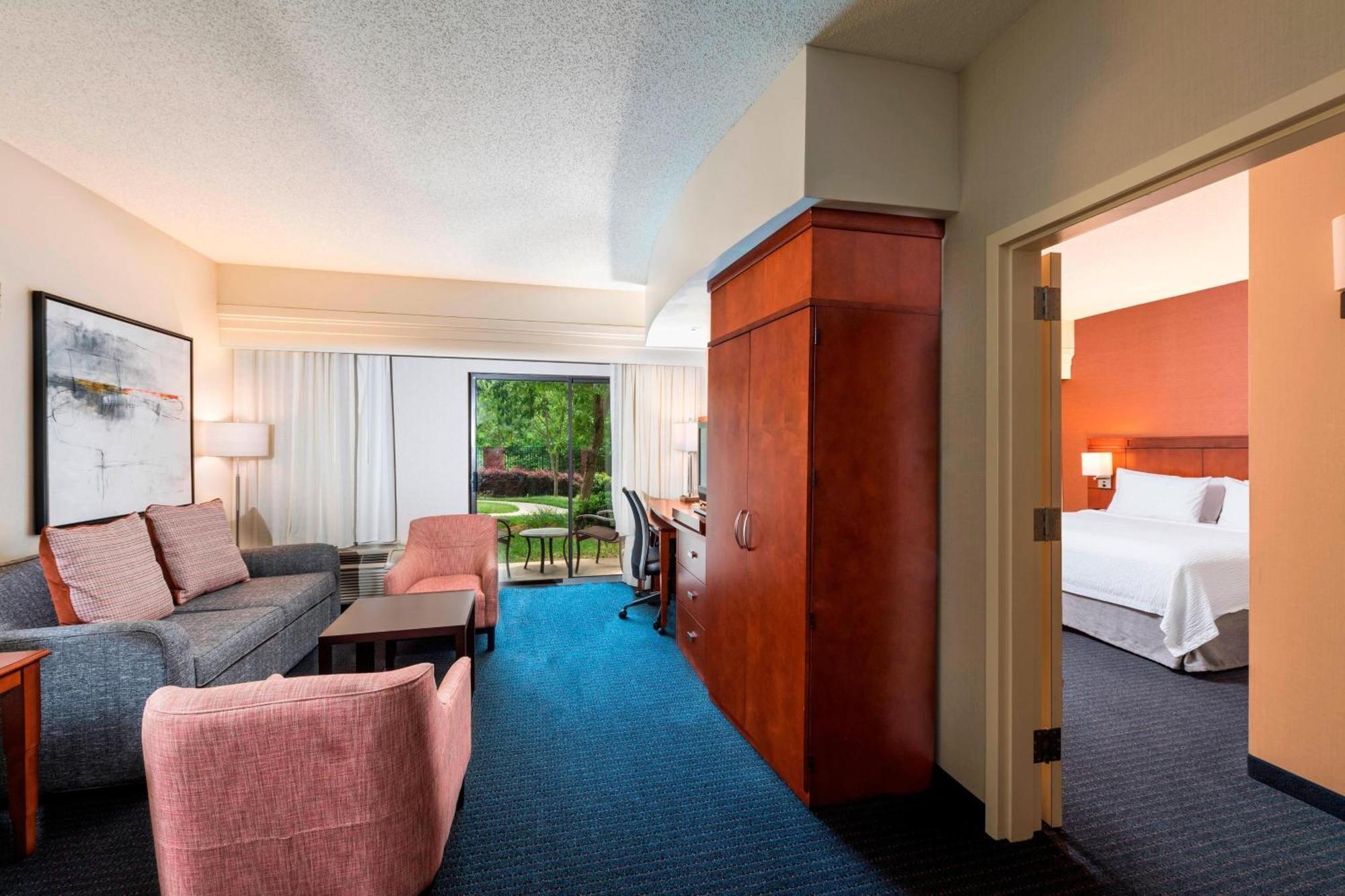 Courtyard By Marriott Atlanta Buford Mall Of Georgia Extérieur photo