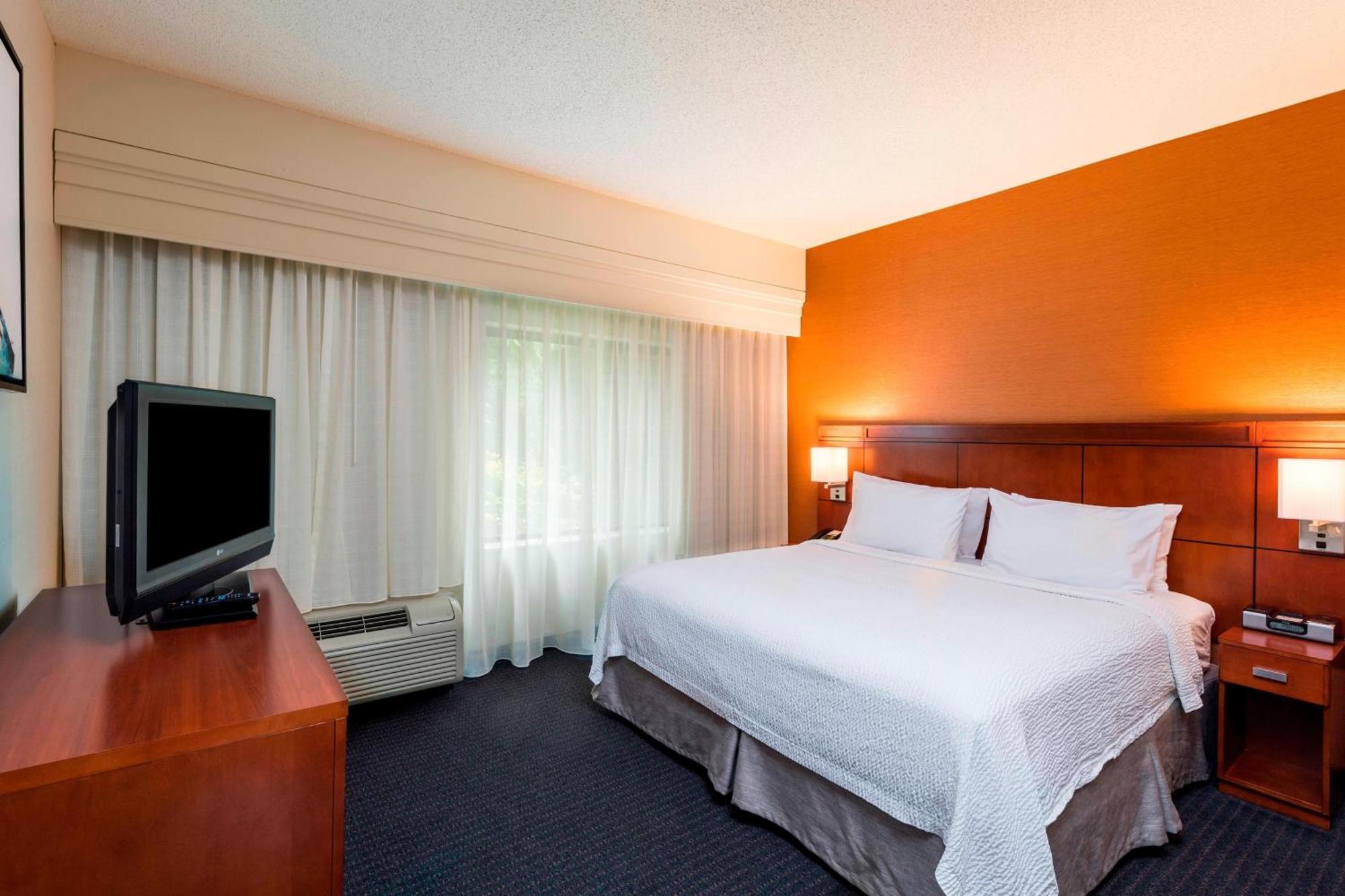 Courtyard By Marriott Atlanta Buford Mall Of Georgia Extérieur photo