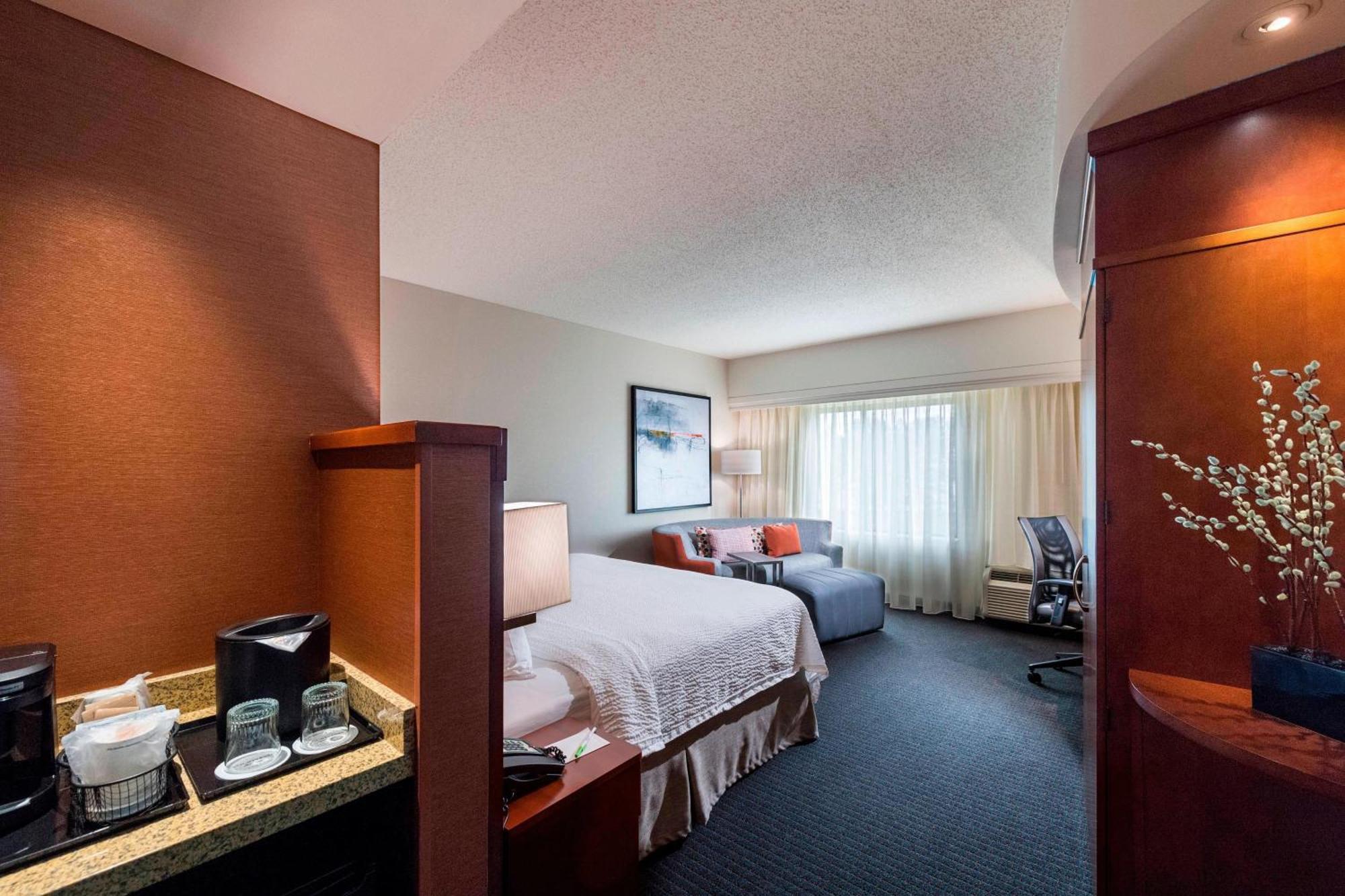 Courtyard By Marriott Atlanta Buford Mall Of Georgia Extérieur photo