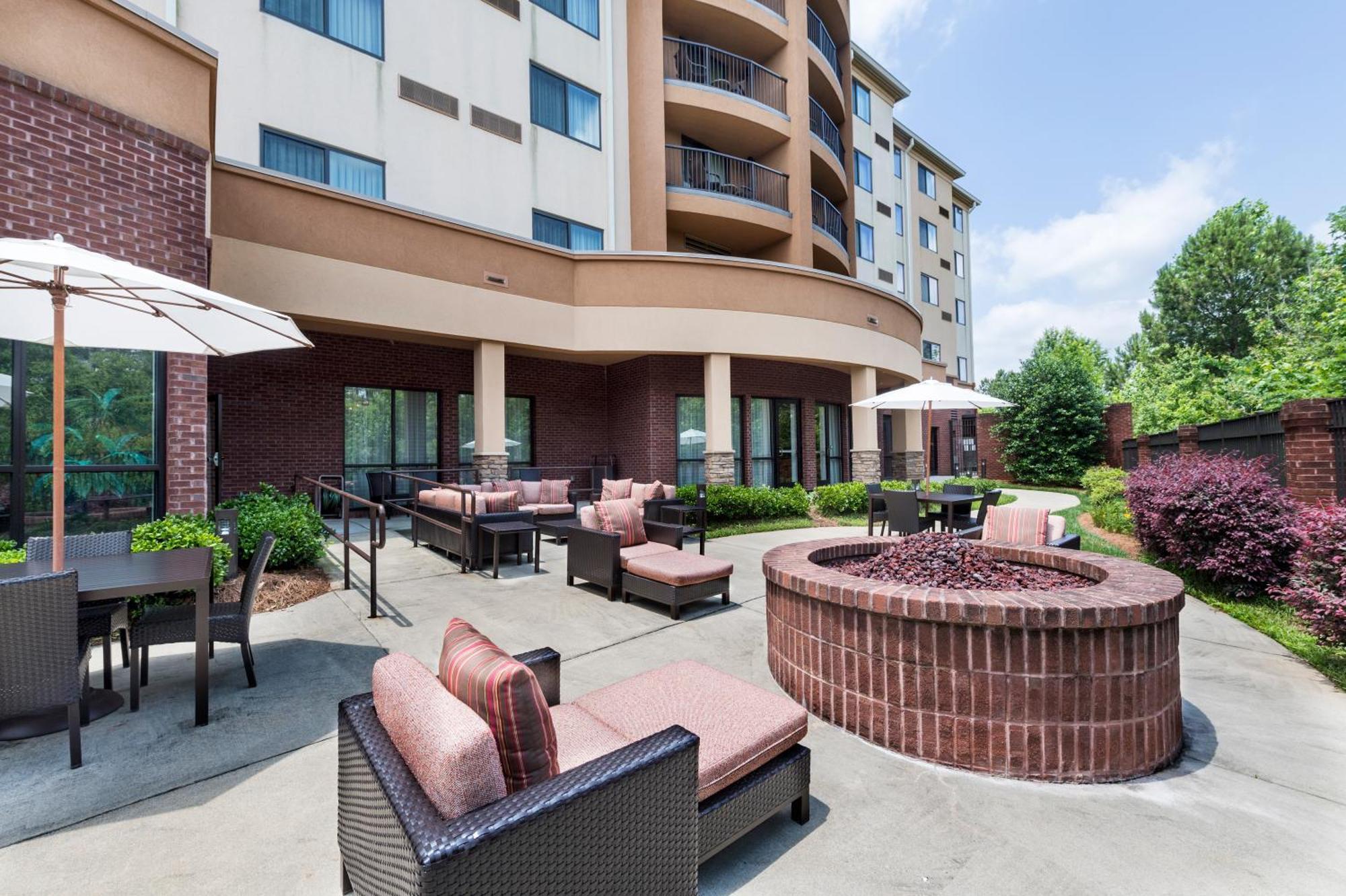 Courtyard By Marriott Atlanta Buford Mall Of Georgia Extérieur photo
